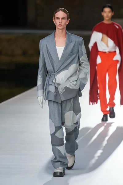 Look 42